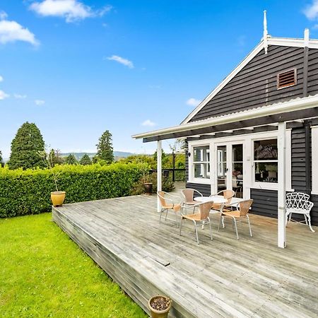 Springfield Rise Lodge - Rotorua Holiday Home Buitenkant foto