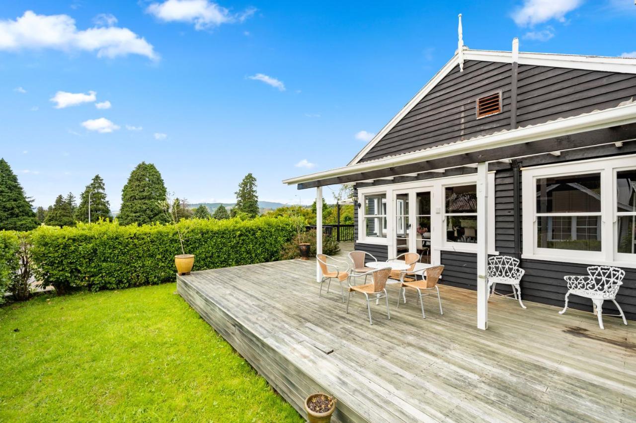 Springfield Rise Lodge - Rotorua Holiday Home Buitenkant foto