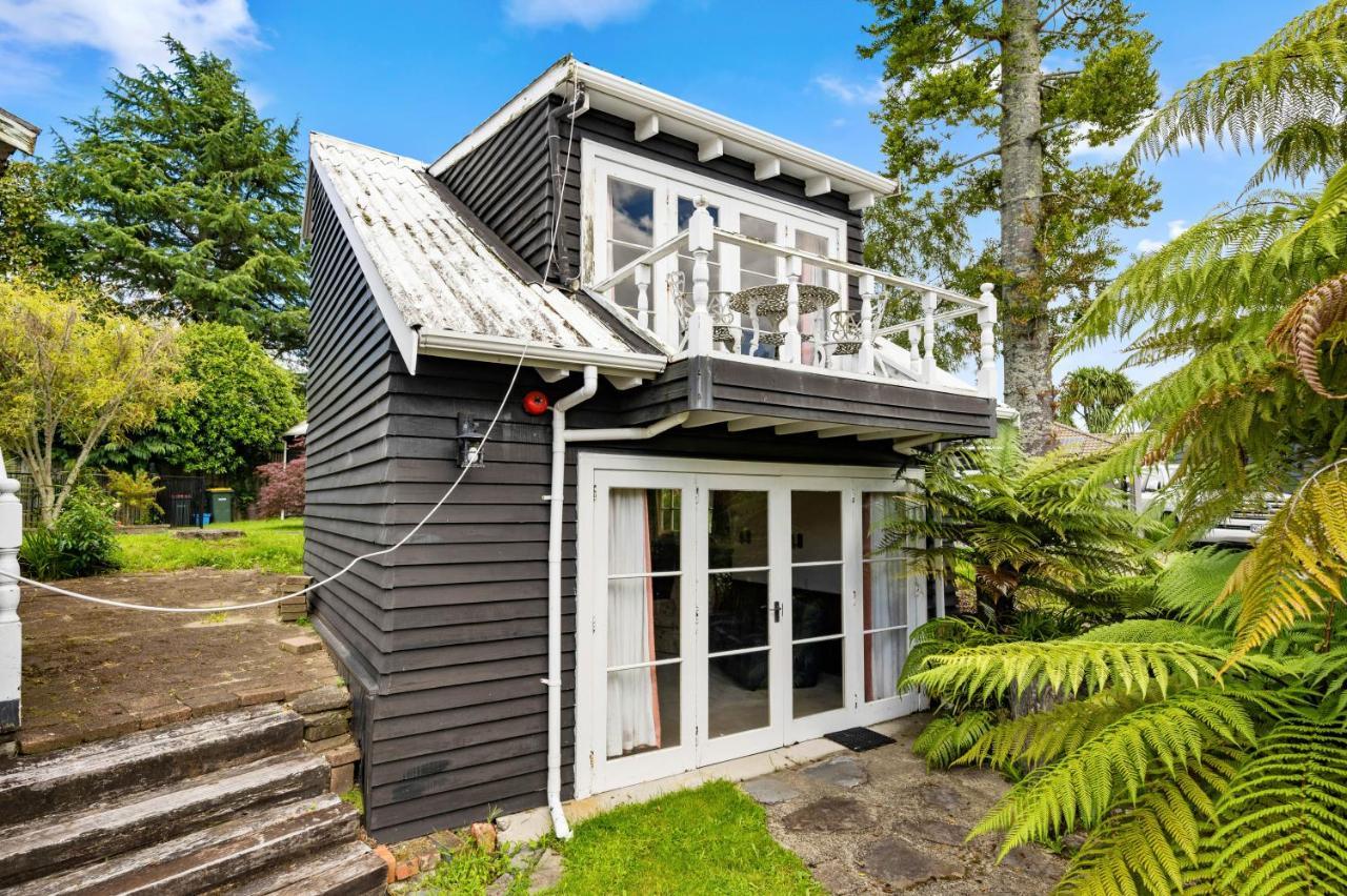 Springfield Rise Lodge - Rotorua Holiday Home Buitenkant foto